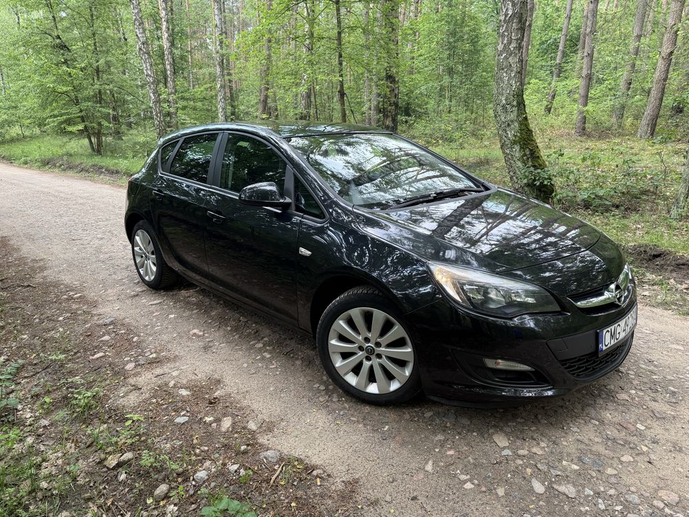 Opel Astra J 1.4 turbo 140km Euro 6 2015r hatchback czujniki klima
