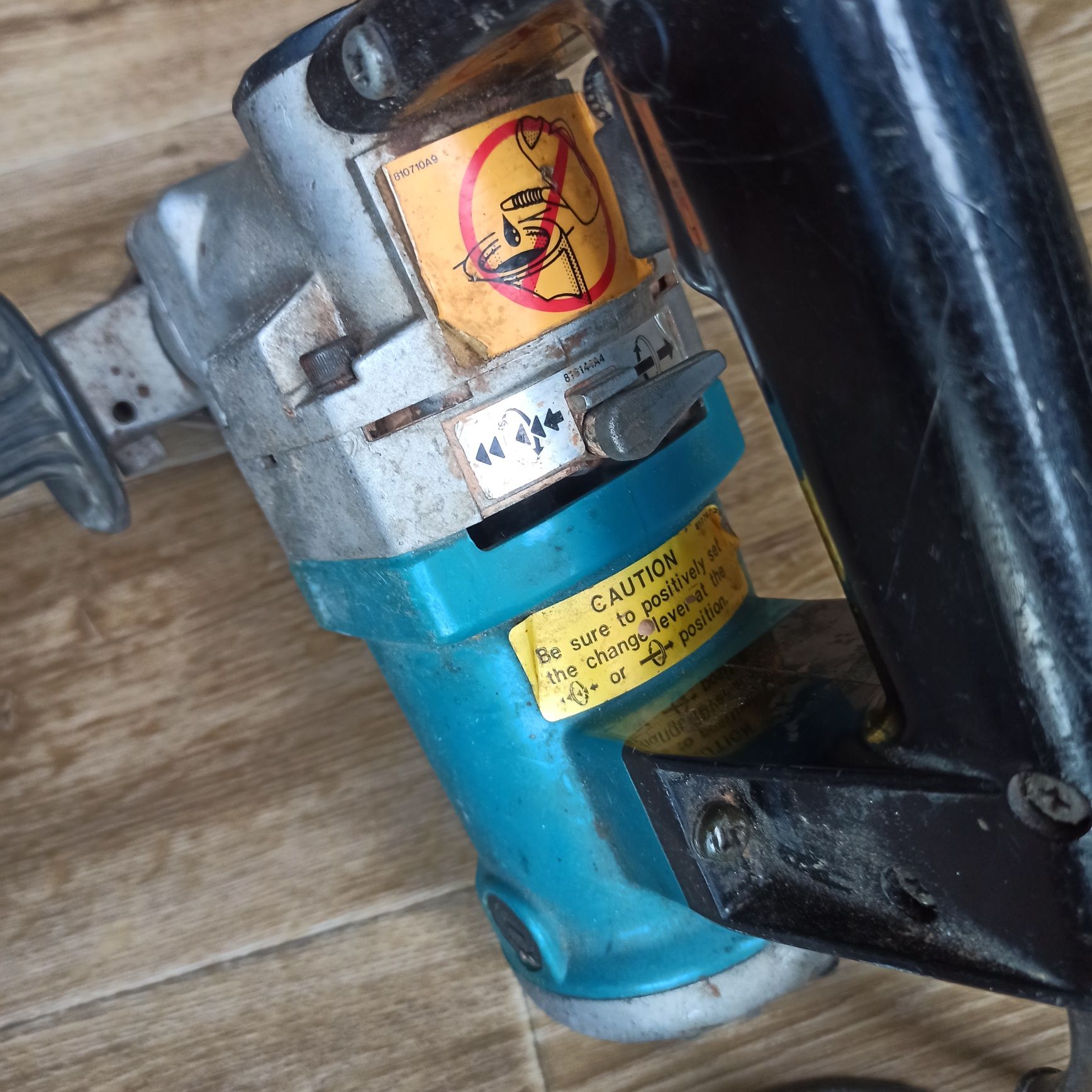 Młotowiertarka MAKITA HR2510 na 110V MADE in JAPAN jest SOLIDNA