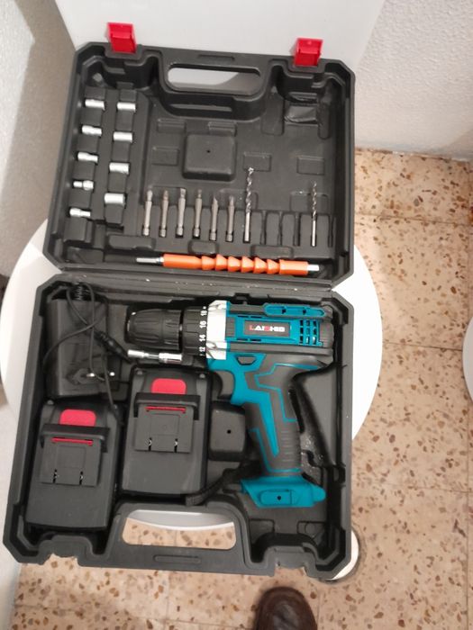 Vendo aparafusadora nova