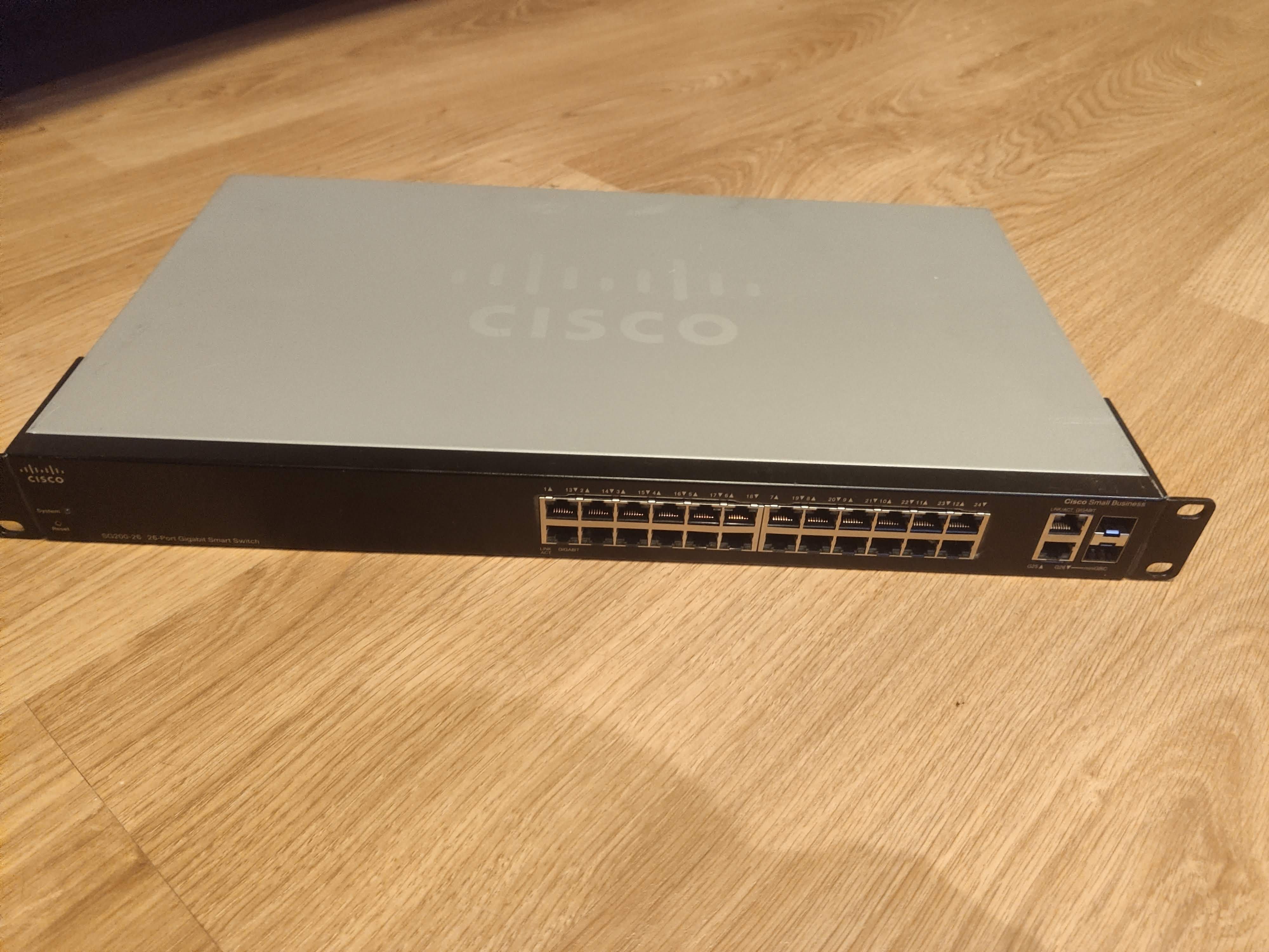 Switch CISCO SG200 - 26 port