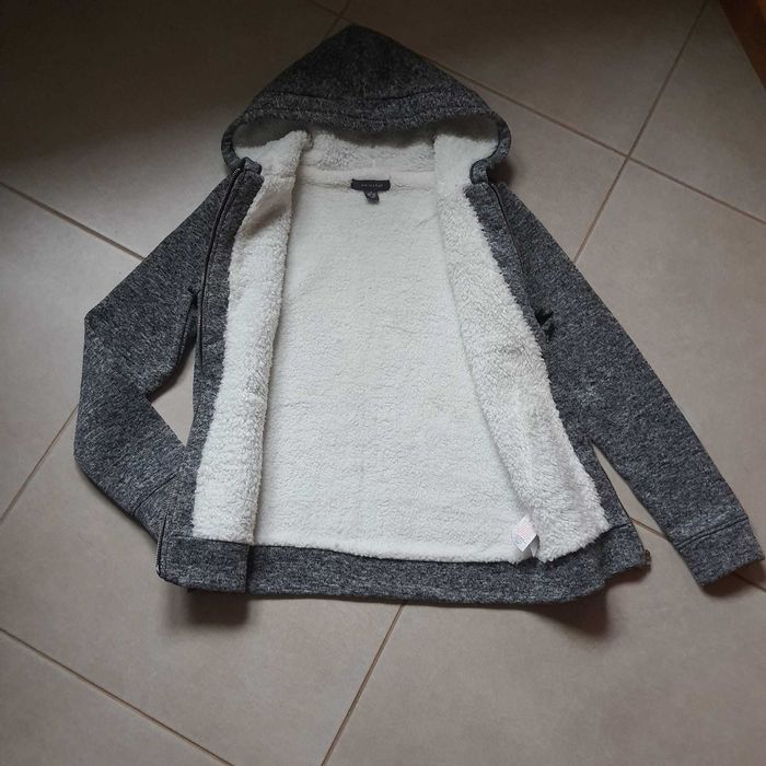 Новий худі сірий з штучним хутром всередині дуже теплий реглан
