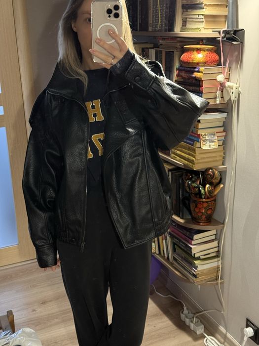 Трендова чорна куртка косуха Zara з коміром - розмір XS