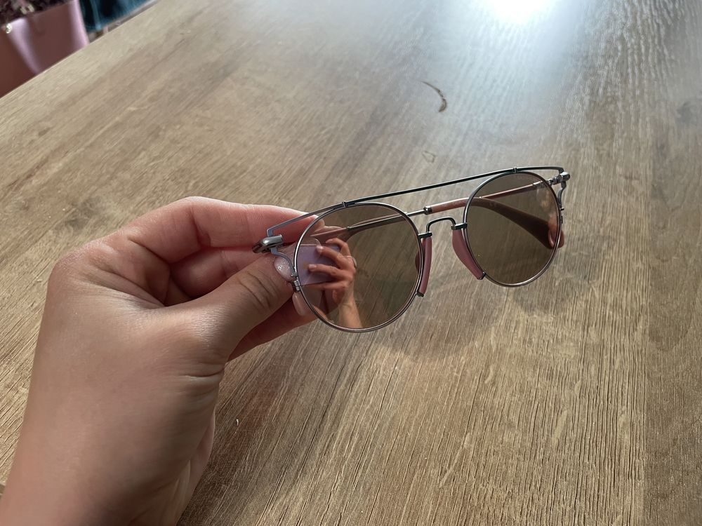 Okulary przeciwsłoneczne calvin klein ckj167s