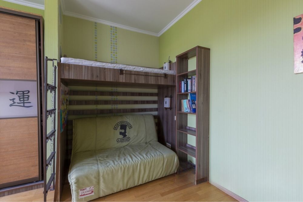 Продаж будинку 560 м2. Басейн, сауна, зона барбекю.