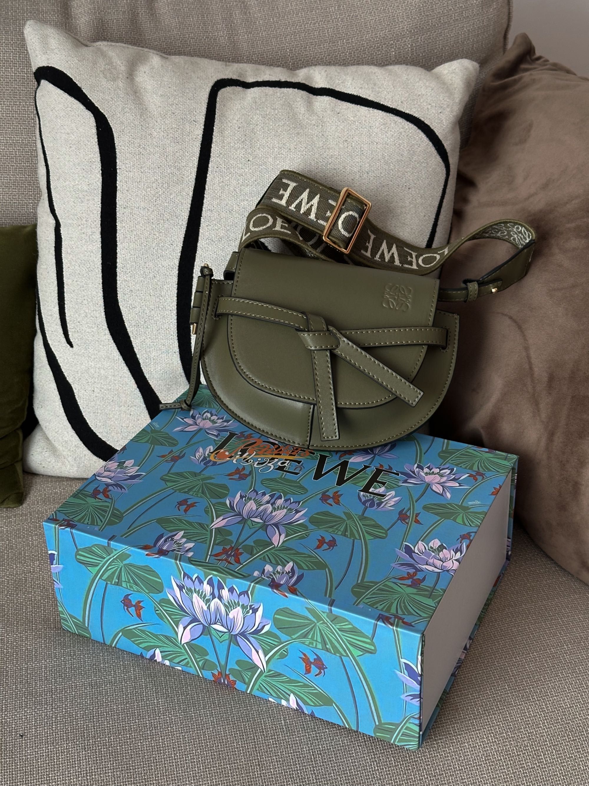 Сумка Loewe шкіра | рожева, коричнева, оливкова