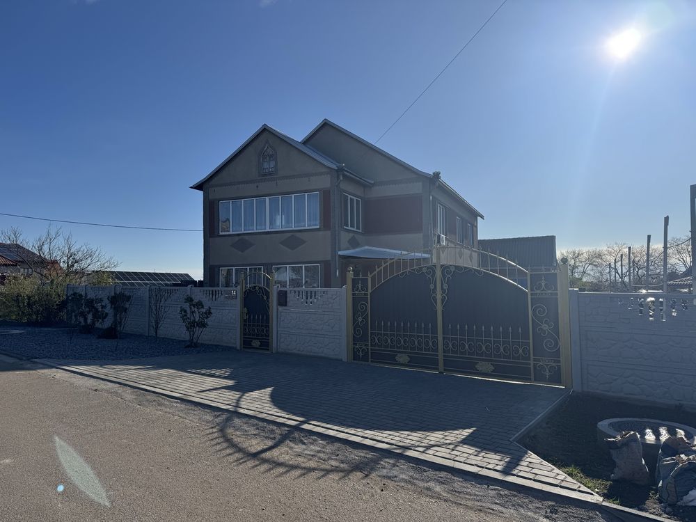 Срочно продається будинок.