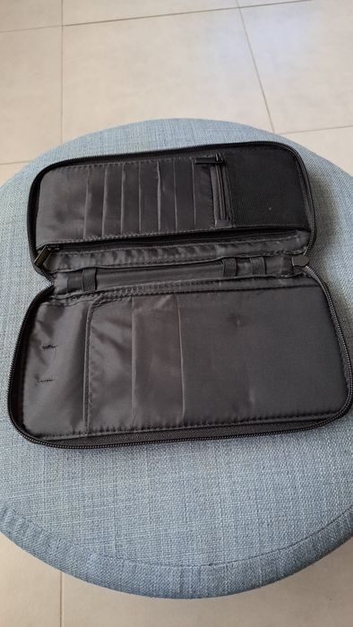 Carteira preto-cinzento