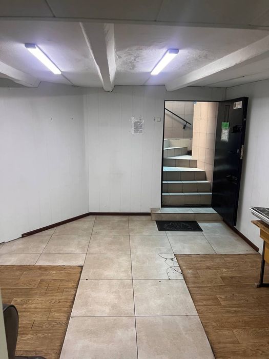 Продам два приміщення +діючий бізнес в центрі міста