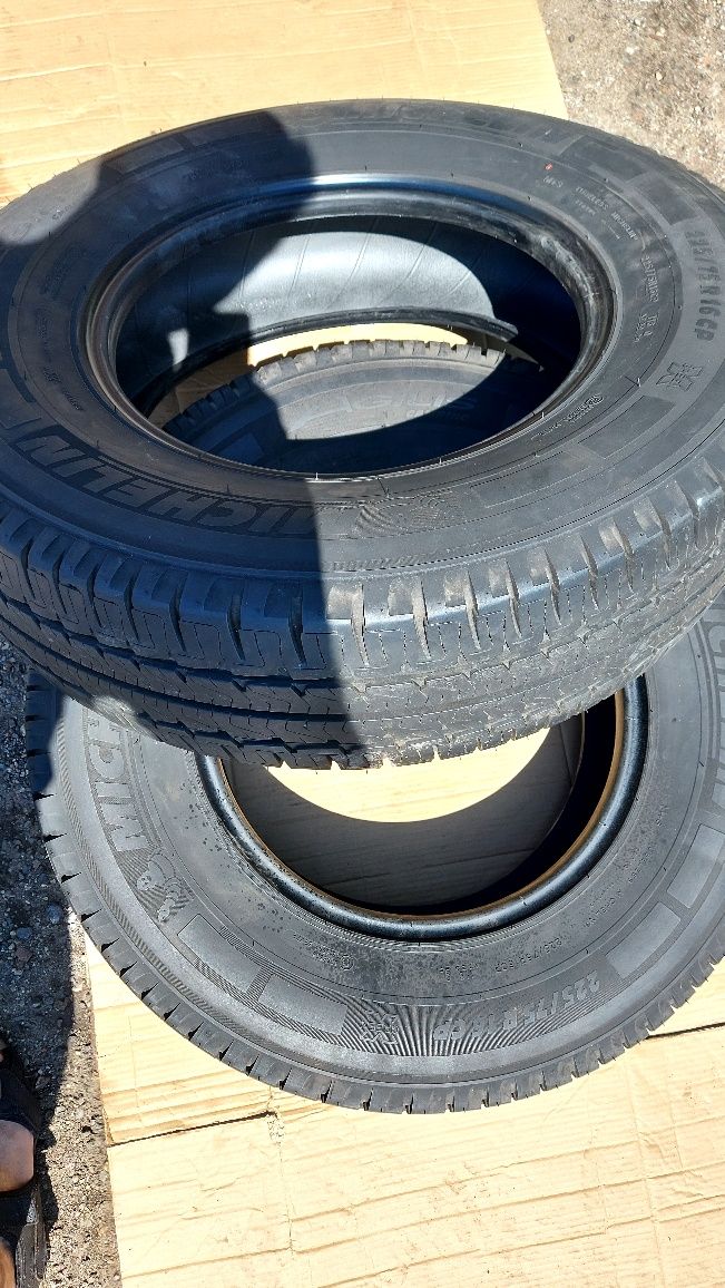 2× 225 75/16C Michelin Agilis Opony letnie