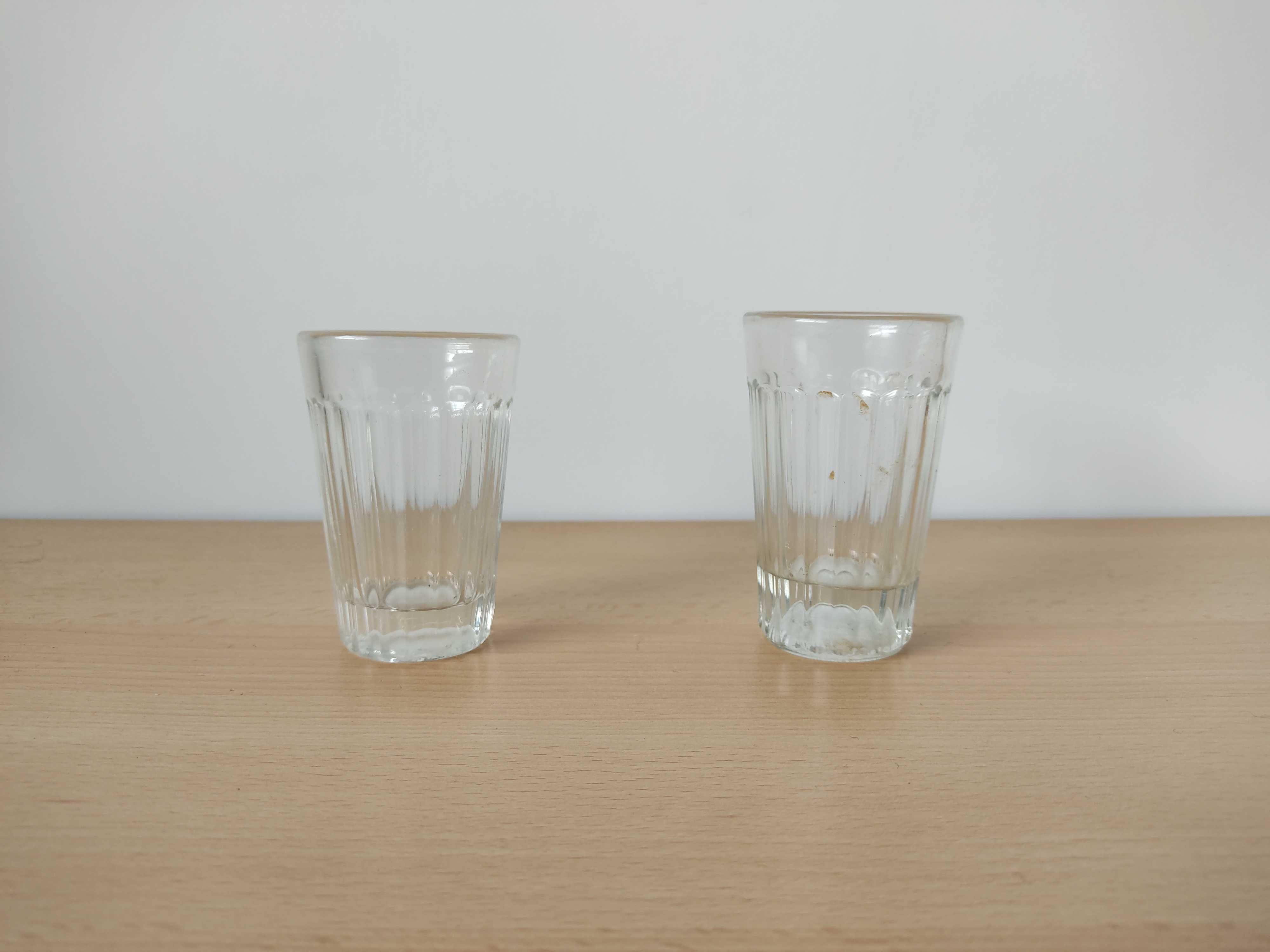 Dois copos de shot