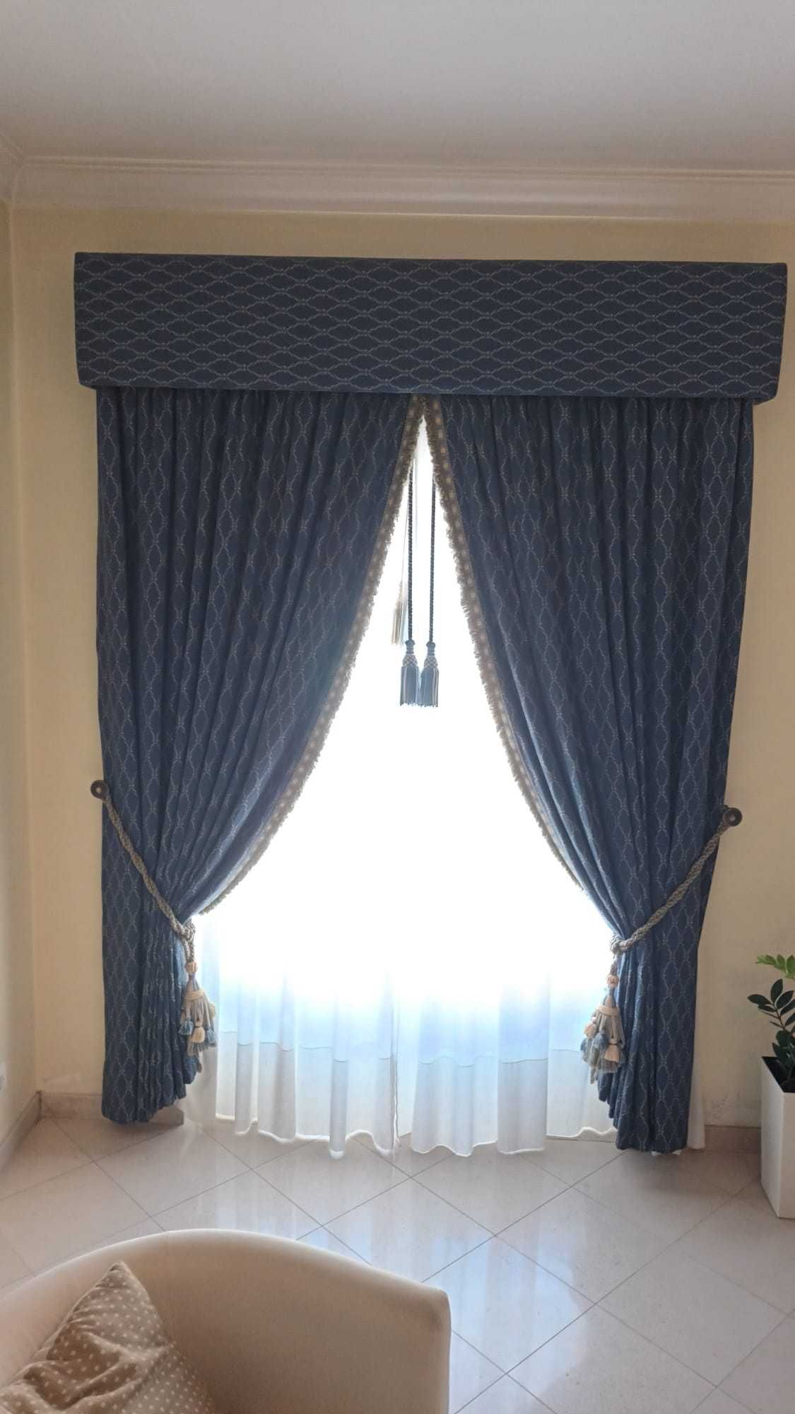 Cortinados com sanefa