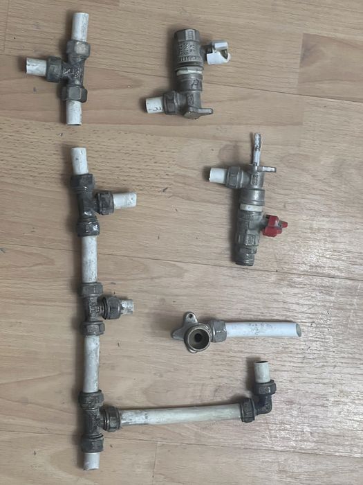 Сантехнічні зєднання, фітінги, зєднувачі обжимні комплект