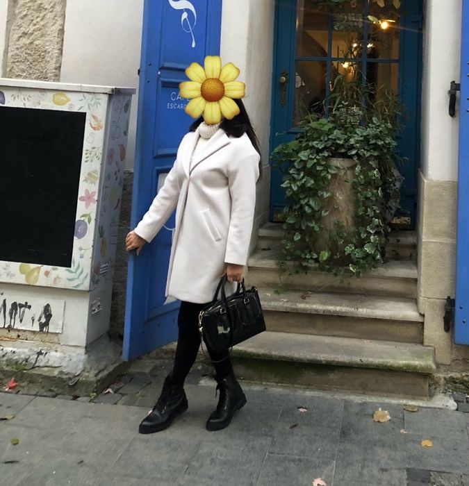 Пальто бренд Trussardi