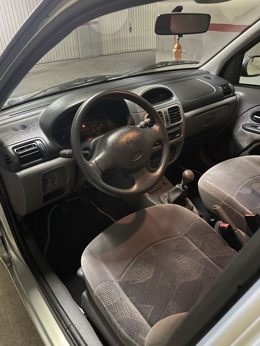 RESERVADO Renault clio 1.2 gasolina 74 mil klm