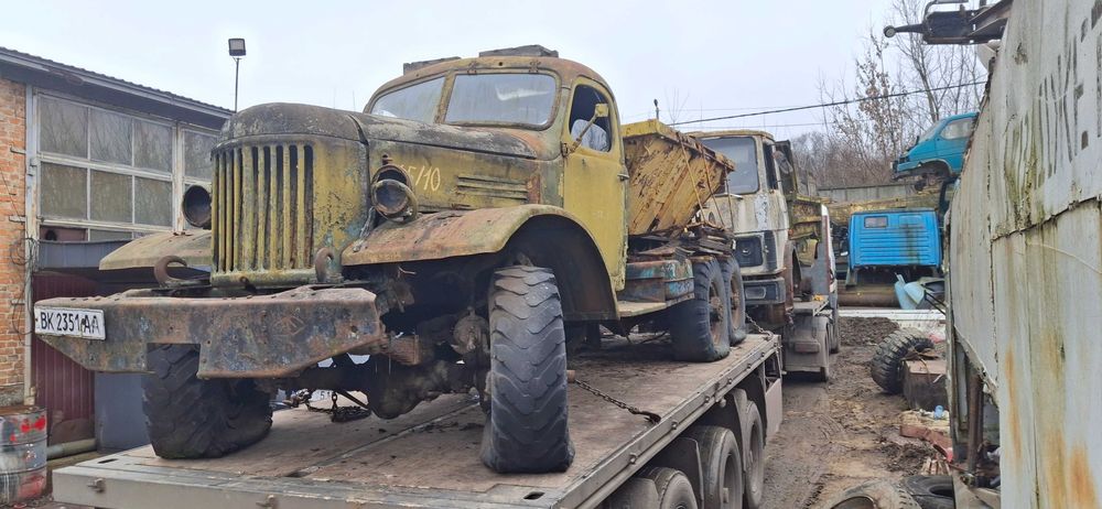 Запчастини зіл 157