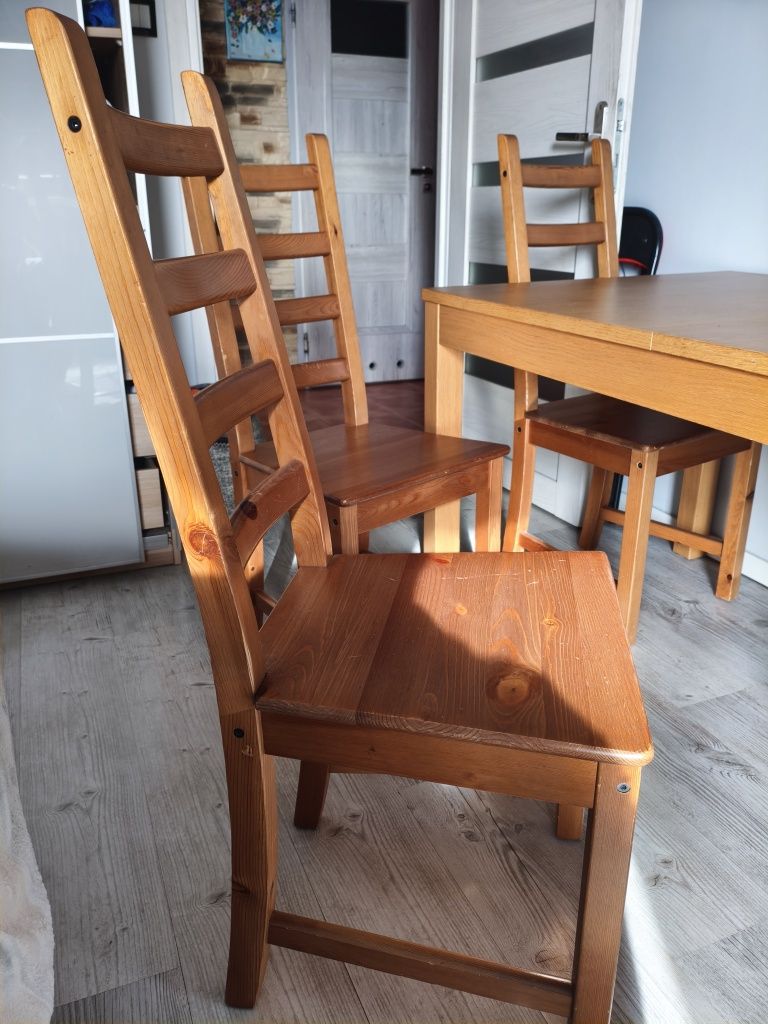 Dwa  krzesła Ikea