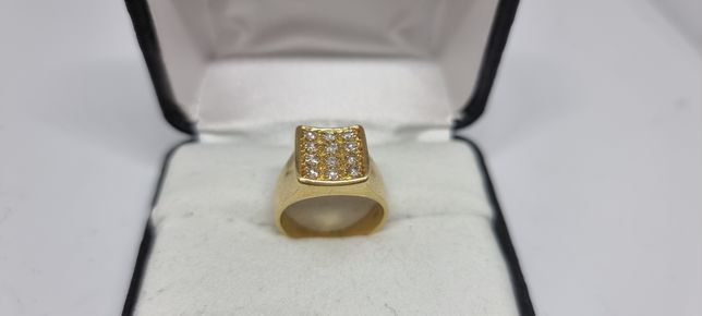 Złoty sygnet z diamentami 750 7.18 g r 16