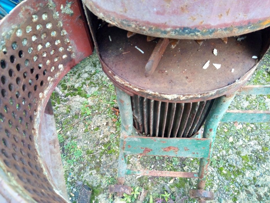 Rozdrabniacz gałęzi Młynek pelet drewno plastik, styropian