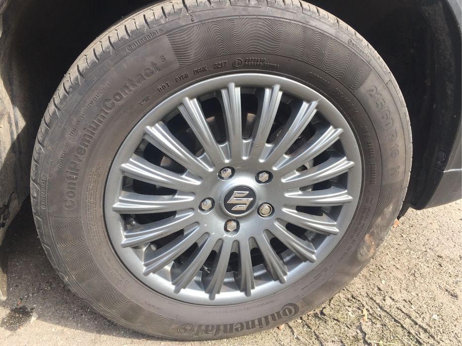 Suzuki Vitara 2017год. объем двигателя 16 газ/бензин