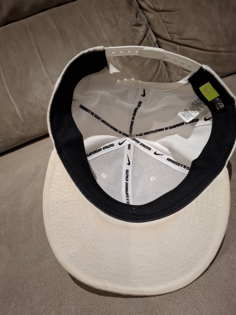 Boné Nike Bordado
