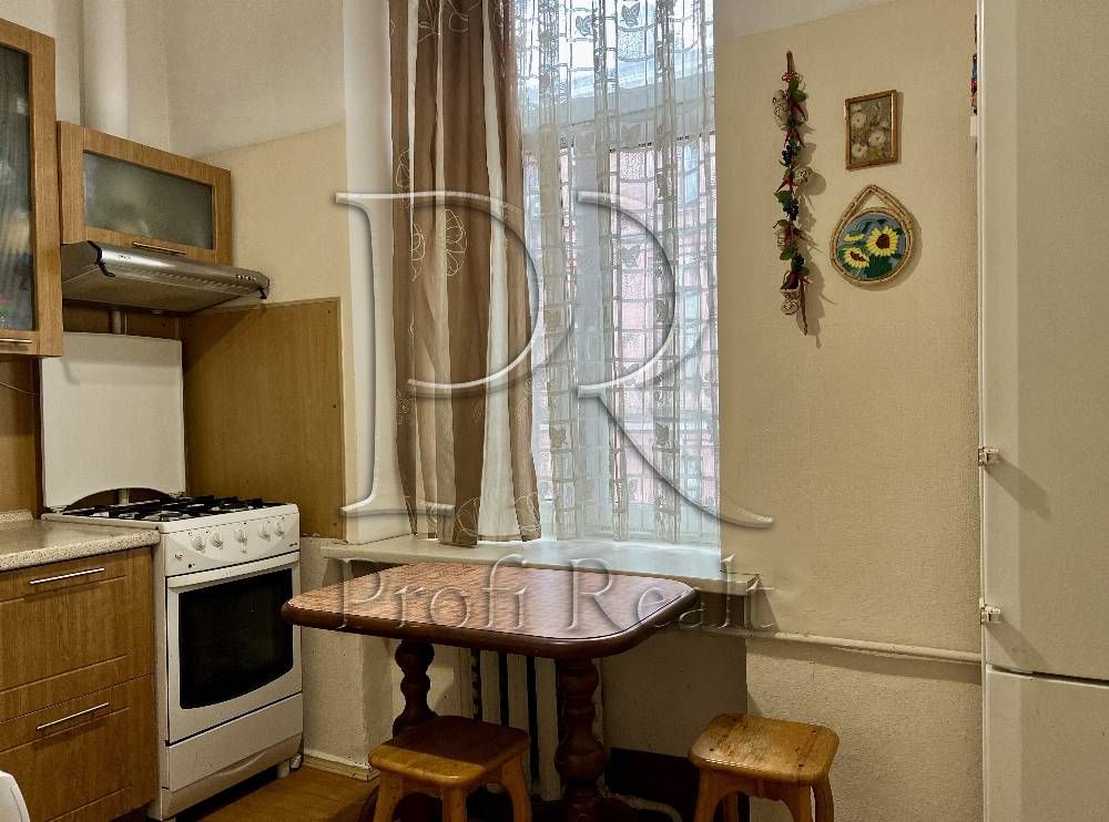Продаж 2 кім. квартири вул. Михайлівська, 22-Б/м.Хрещатик/Золоті Ворот