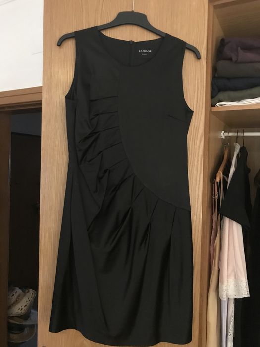 Vestido de cetim preto