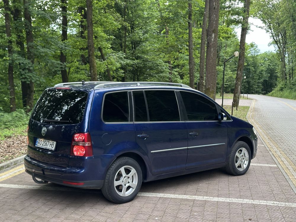 Volkswagen Touran 2007 2.0 TDI