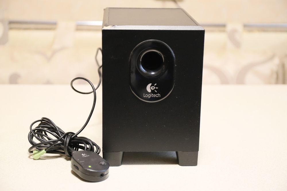 Logitech  X - 210  сабвуфер