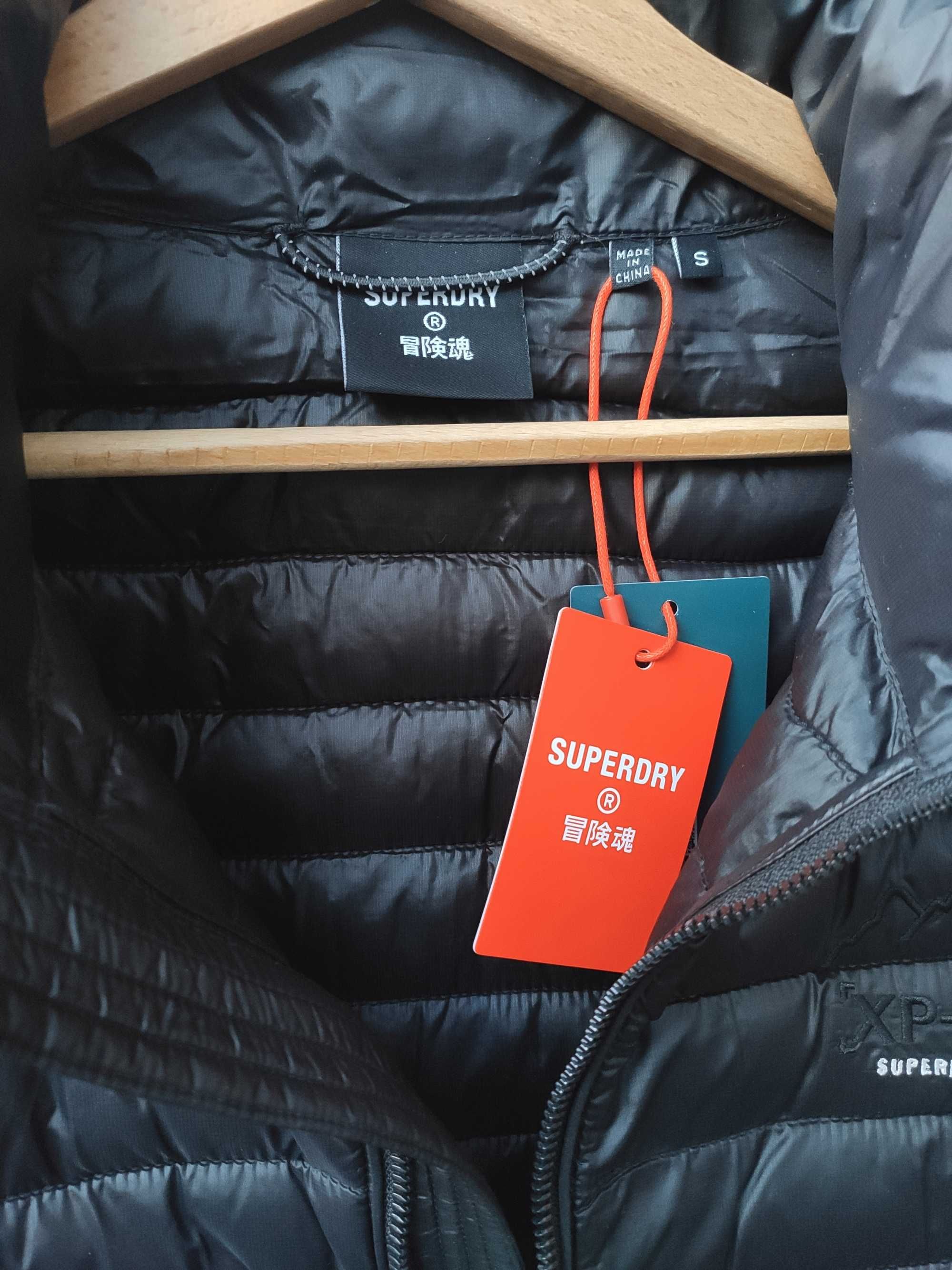 Kurtka Superdry Tech Core rozmiar S