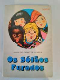 Livro Os sótãos furados