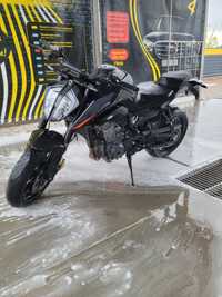 Продам KTM Duke 890r