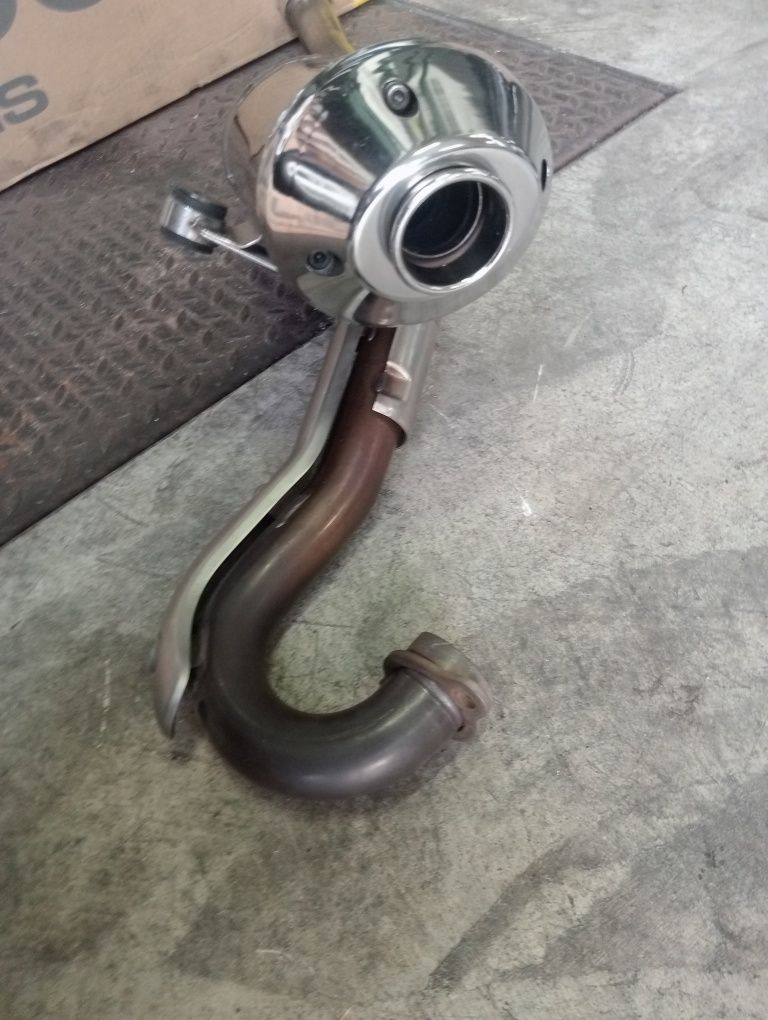 Escape  original  Suzuki LTR 450