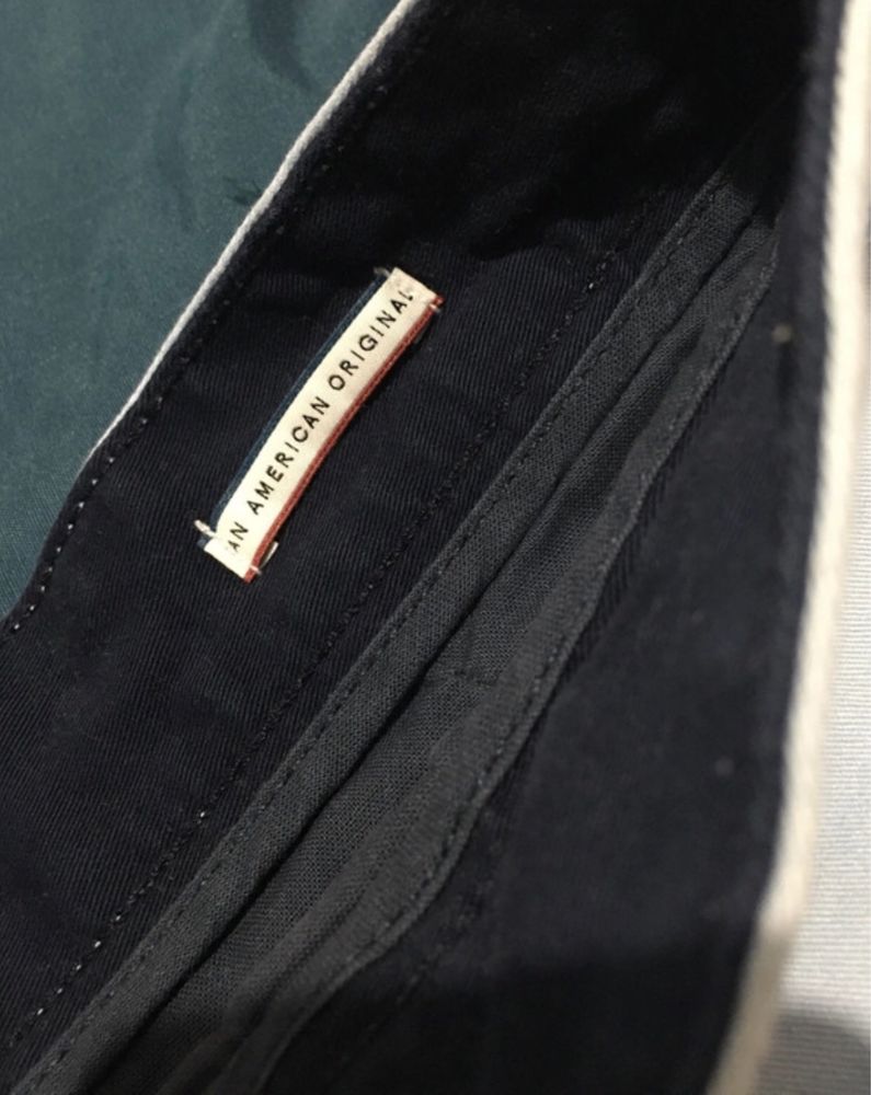 Calções azul-bebé da Tommy Jeans