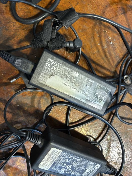 Zasilacze do laptopa