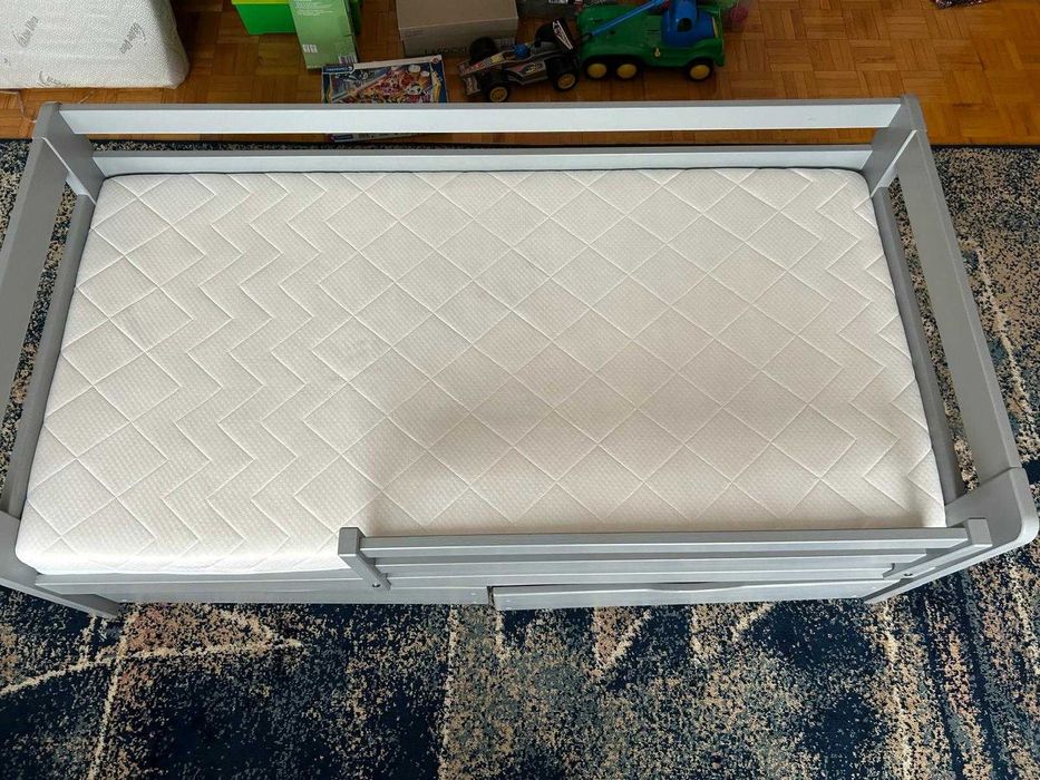 Łóżko dziecięce 160x80 z materacem