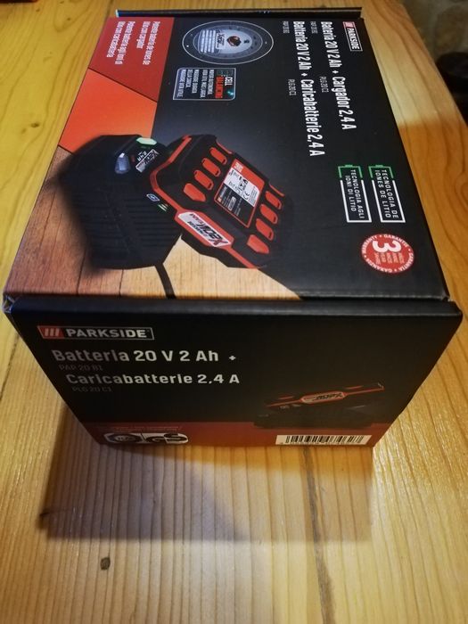 Parkside Carregador 2,4A e bateria 20 V 2Ah conjunto novo