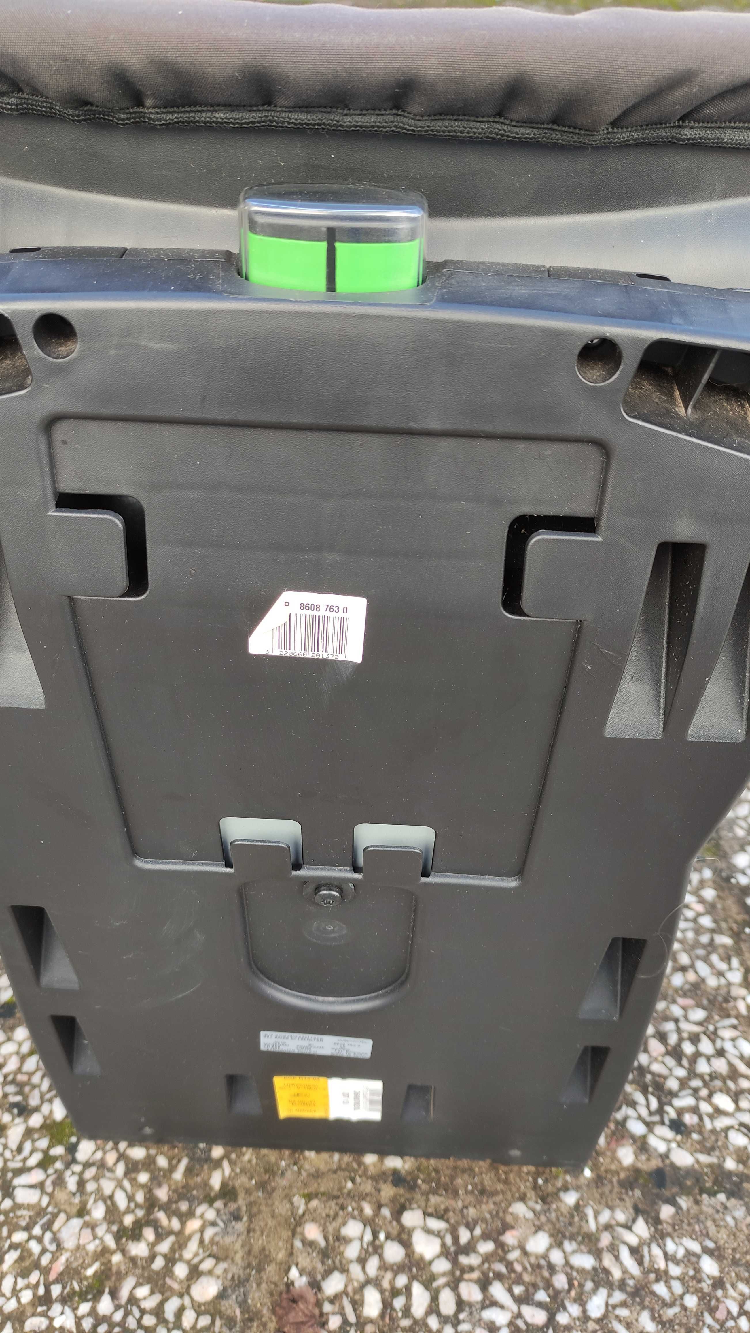 Cadeira auto rotativa Axiss da Bebe Confort