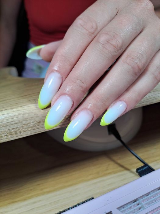 Манікюр. Нарощення. Педикюр