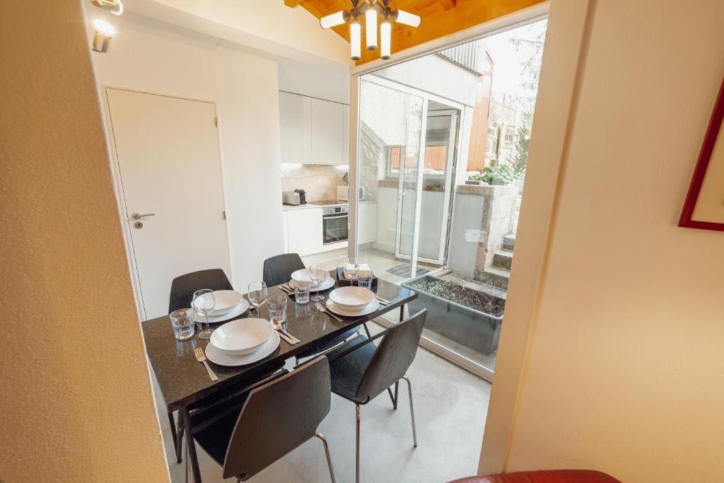 Arrendo T1 Centro do Porto - Apartamento Mobilado com Jardim