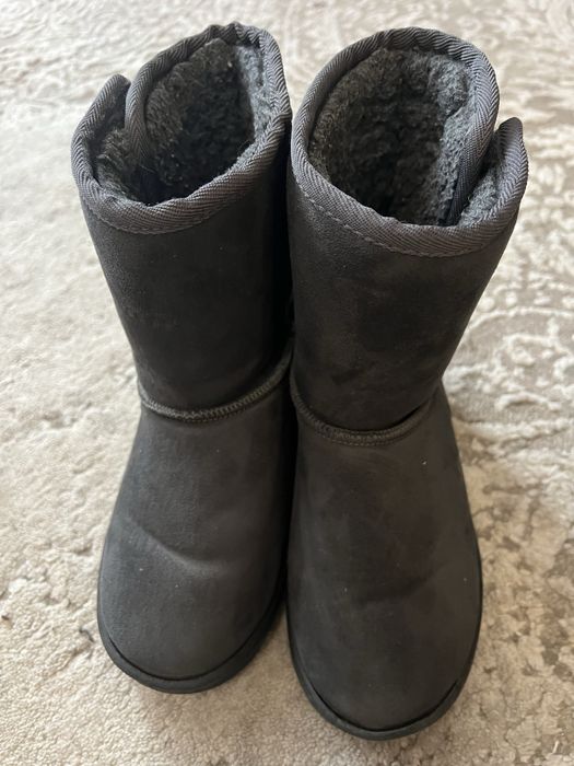 Угги для дівчинки