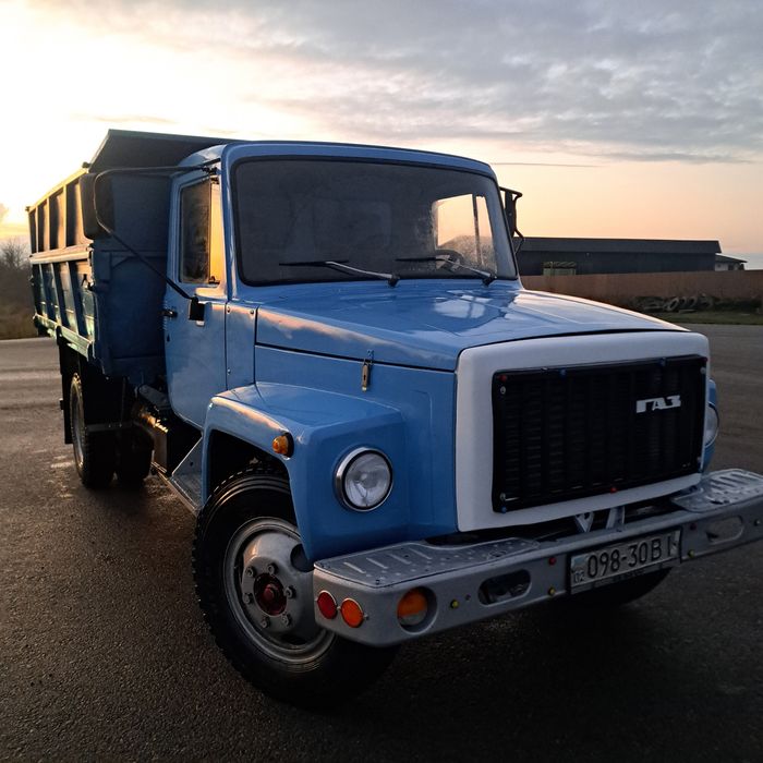 Газ 3307 після реставрації.