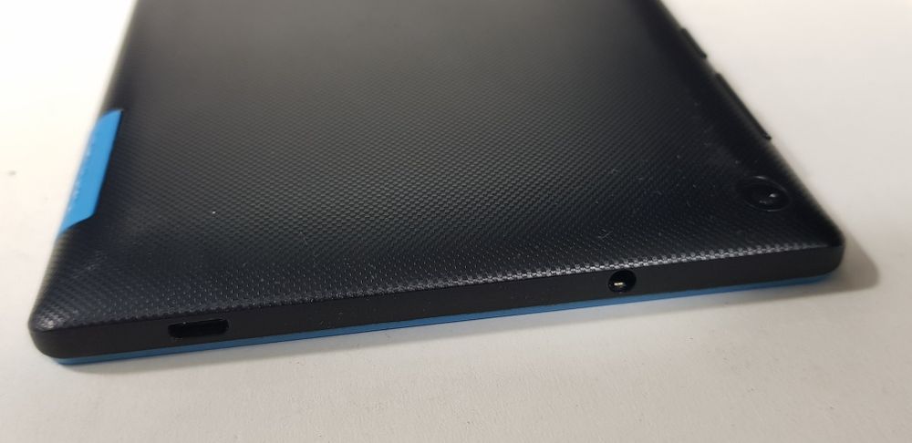 Планшет Lenovo Tab 3 "7" (TB3-710i)