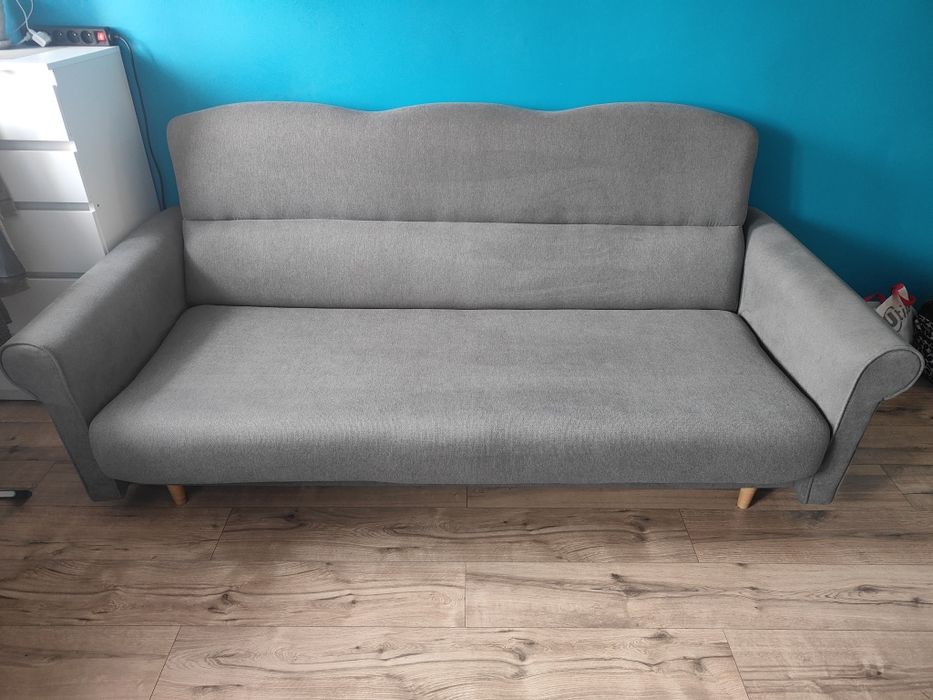 Kanapa z funkcją spania plus fotel uszak