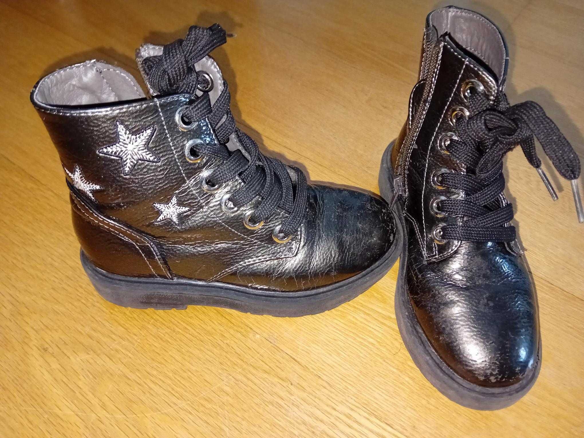 Botas e sapatos - 28, 29 e 30