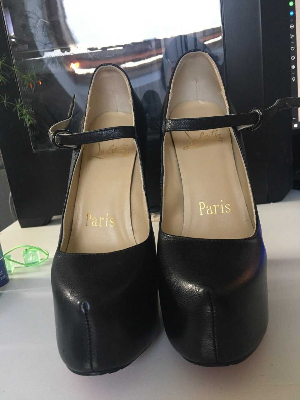 Szpilki Christian Louboutin na platformie