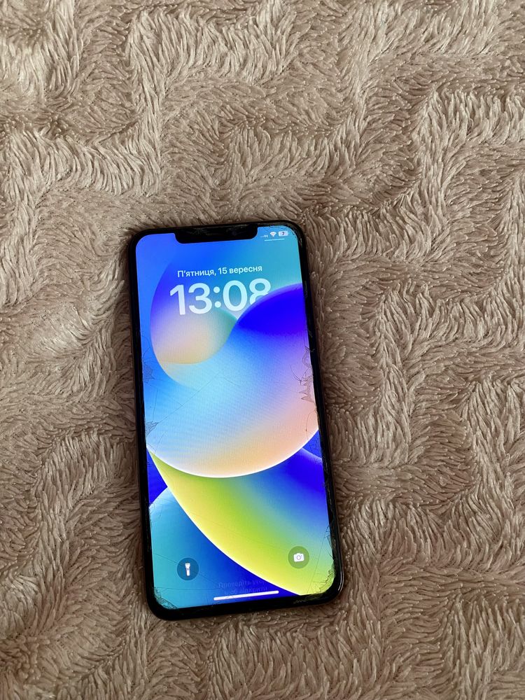 Продам iPhone XS Max