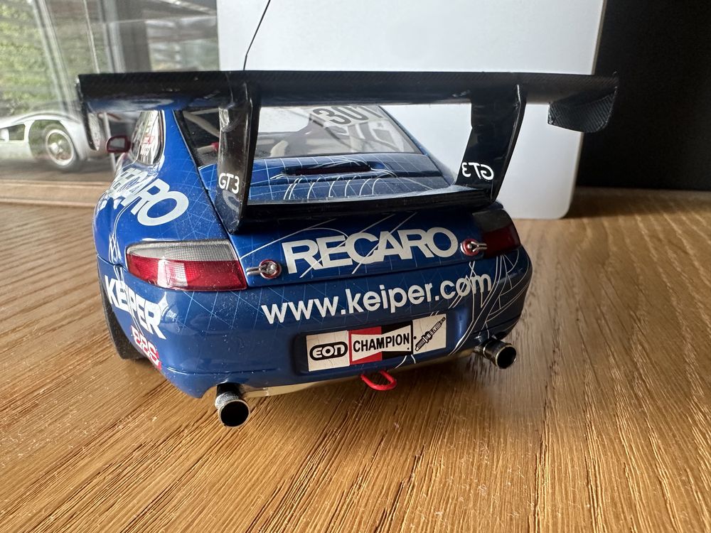 Autoart porsche 911 996 GT3 RS skala 1:18