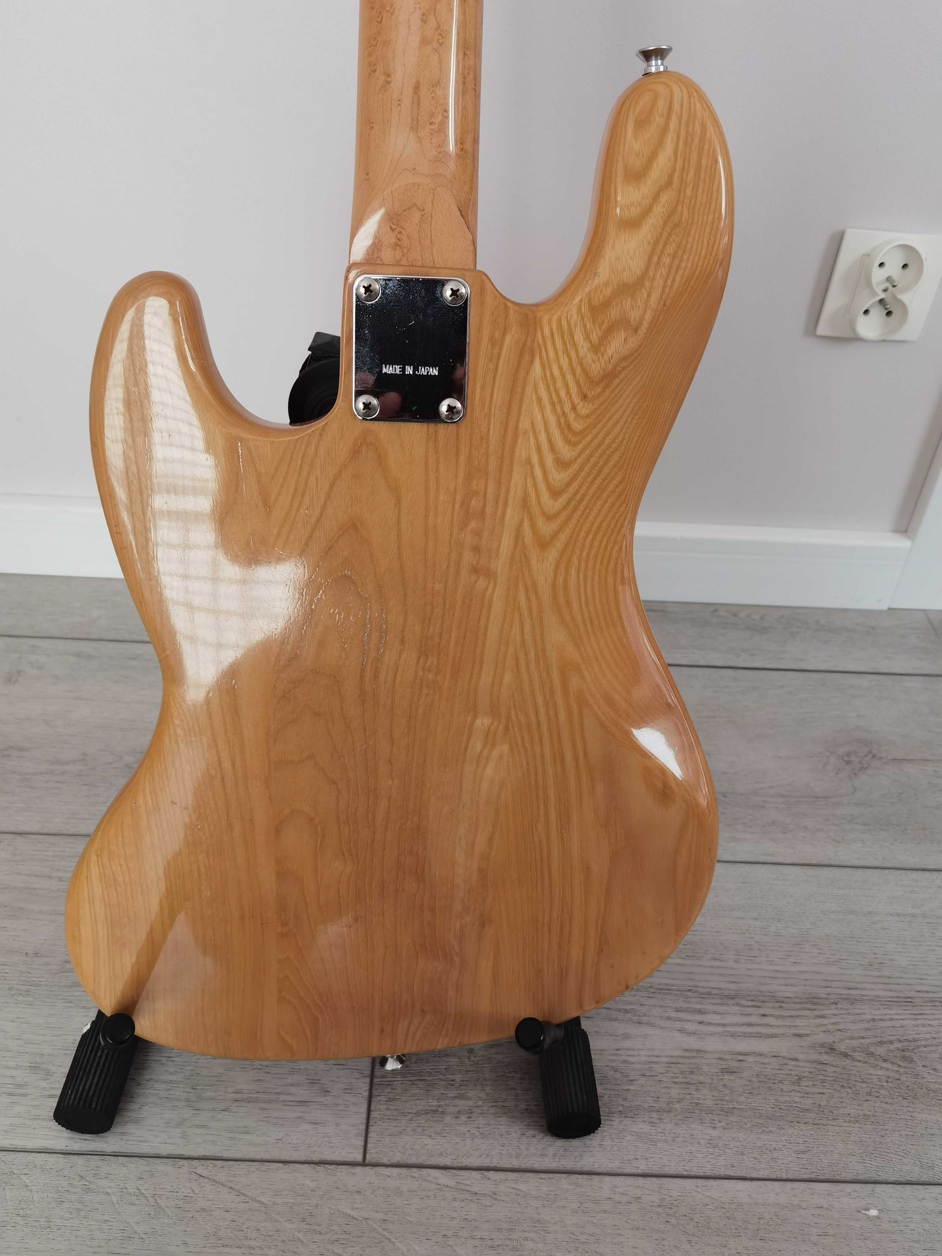 Luxor Electric Bass
