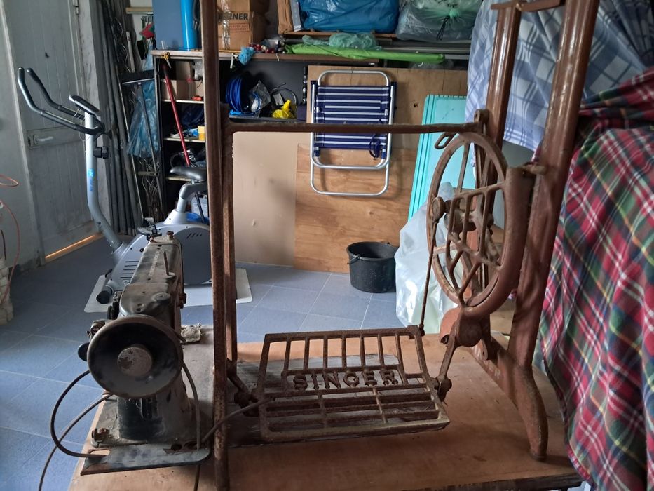 Máquinas de costura antigas .