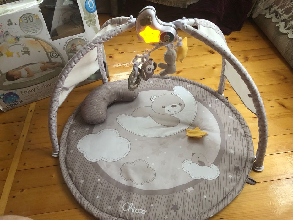 Розвиваючий килимок "Enjoy Colours" Chicco . Новий .